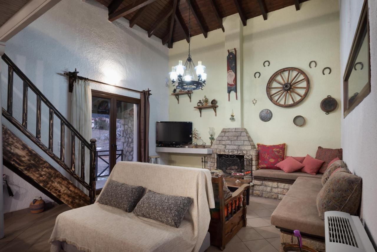 Chalet Renata 1 Livadi Arachovas Kalívia Εξωτερικό φωτογραφία